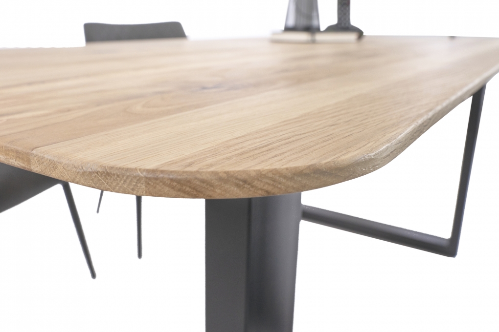 Esszimmertisch Schweizer Kante rund massiv & geölt Eiche 200x100 schwarz U-Gestell Lotte itemprop=