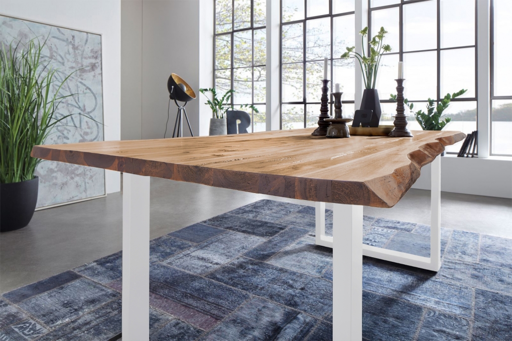Esstisch Baumkante Massiv Akazie eichefarben 120 x 80 weiß NOAH itemprop=