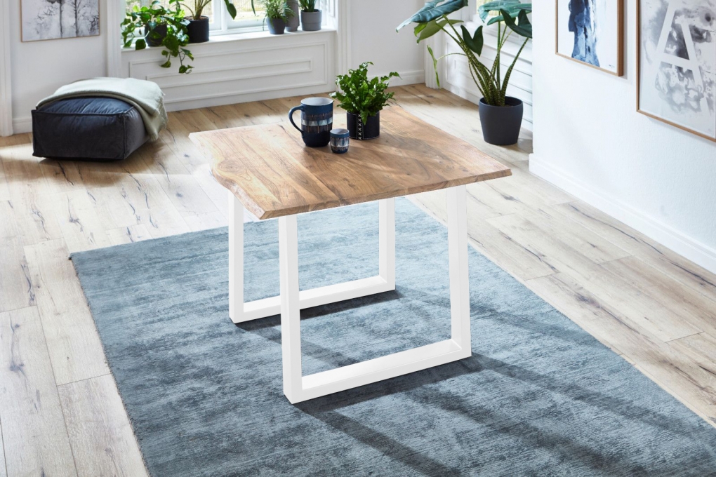 Esstisch Baumkante Massiv Akazie eichefarben 80 x 80 weiß NOAH itemprop=