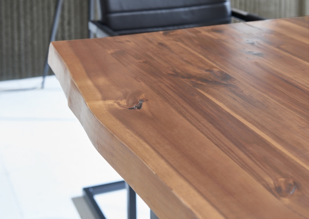  Esstisch Baumkante massiv Akazie natur 180 x 90 schwarz MILO itemprop=