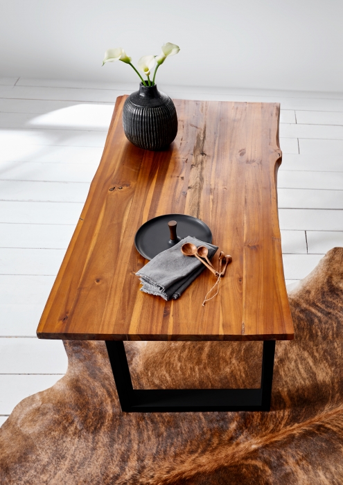 Esstisch Baumkante massiv Akazie cognac 220 x 100 schwarz Esra itemprop=