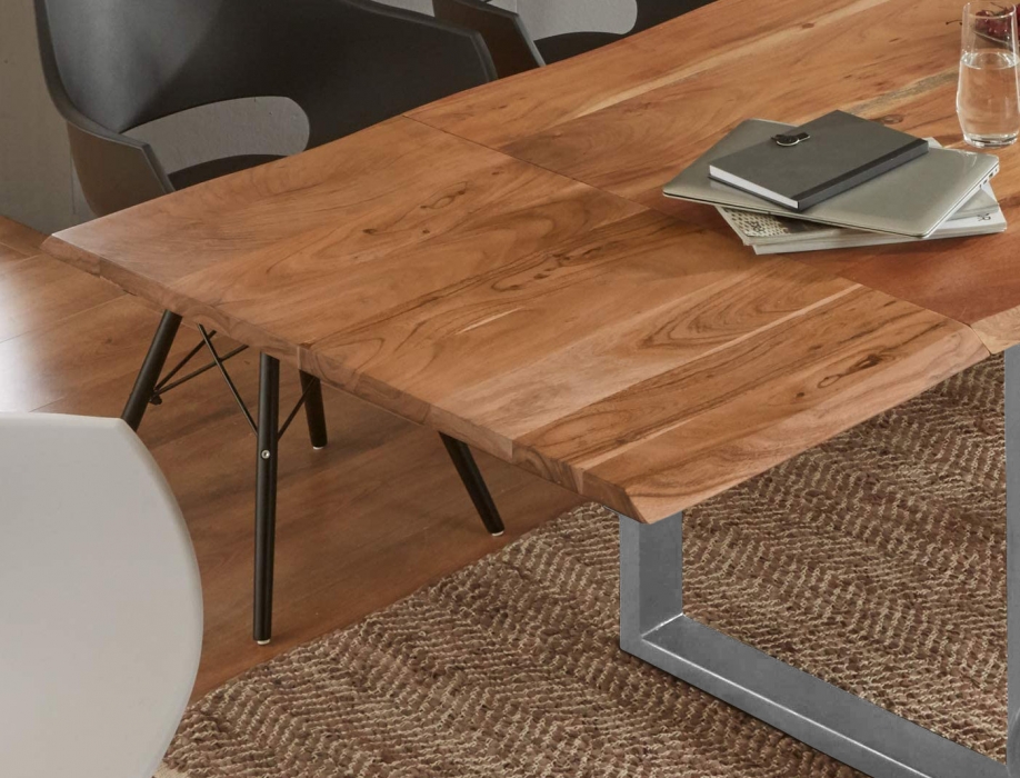 Esstisch Baumkante Akazie natur 220(320)x100 Ansteckplatten silber ADINA itemprop=