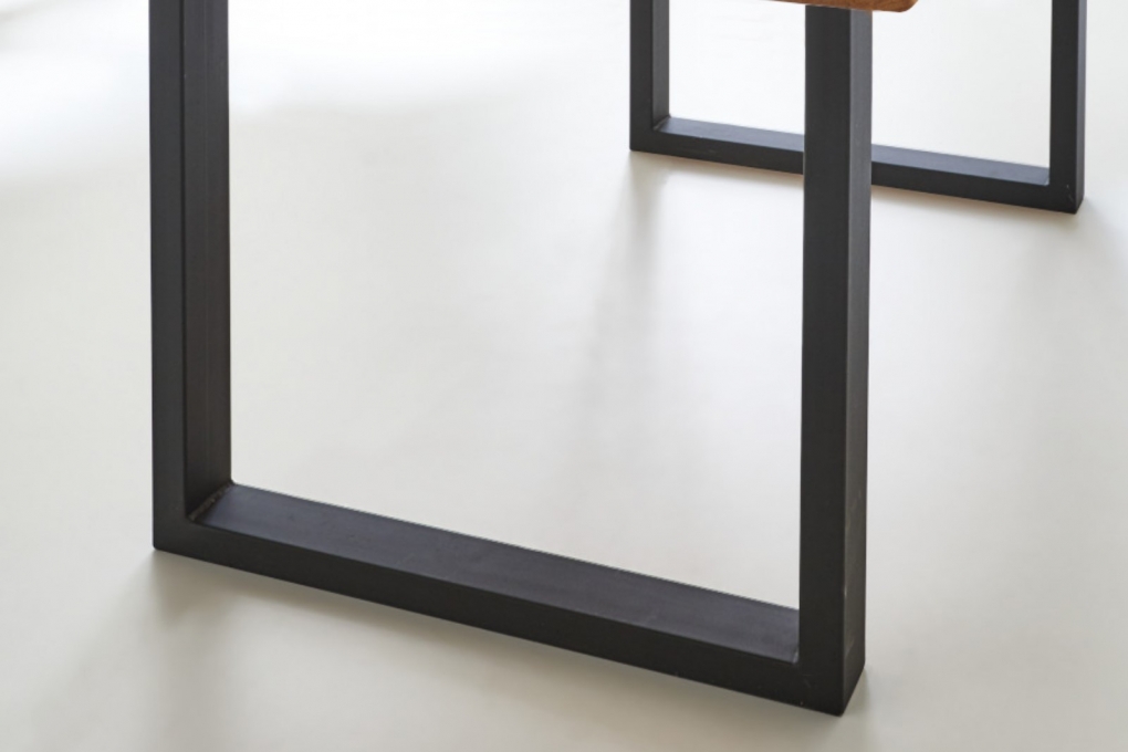  Esstisch Baumkante Massiv Wildeiche 80 x 80 schwarz matt SESSA itemprop=
