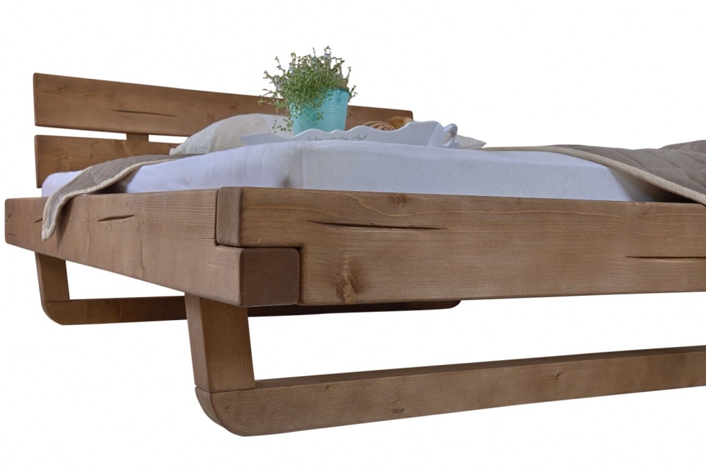 Balkenbett Massivholzbett 180x200 cm Fichte honigfarben SELMA itemprop=