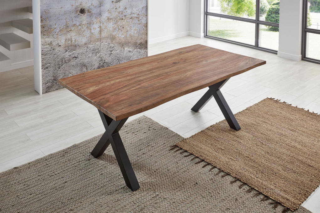 Baumkante Esstisch Indisches Rosenholz teakfarben  160x85 X-Gestell schwarz Lotti itemprop=