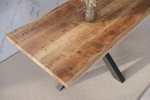 Esstisch Baumkante massiv Mango rough 200 x 100 Spider-Gestell schwarz ATLAS