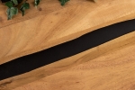 Esstisch 200 x 100 cm Akazie massiv natur mit schwarzen Resin-Adern X-Gestell schwarz PETER