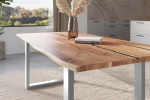 Baumkantentisch Akazie mit schwarzen Resin-Adern naturfarben 220 x 100 cm U-Gestell silber POLLY
