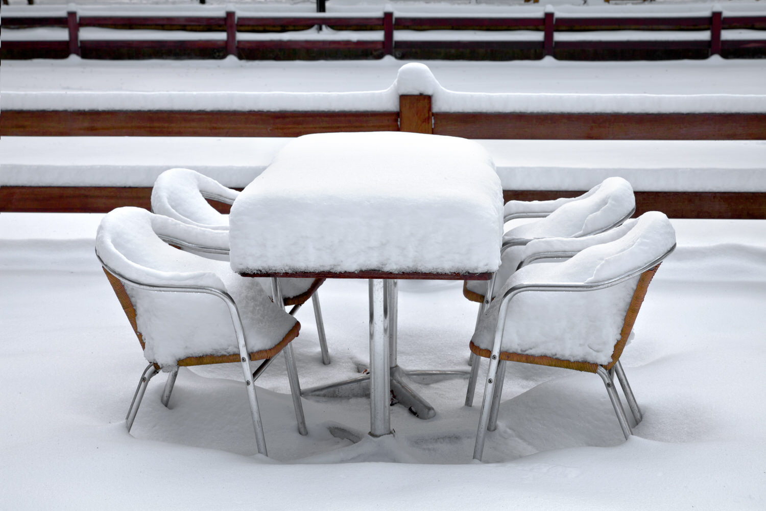 Gartenmöbel winterfest machen