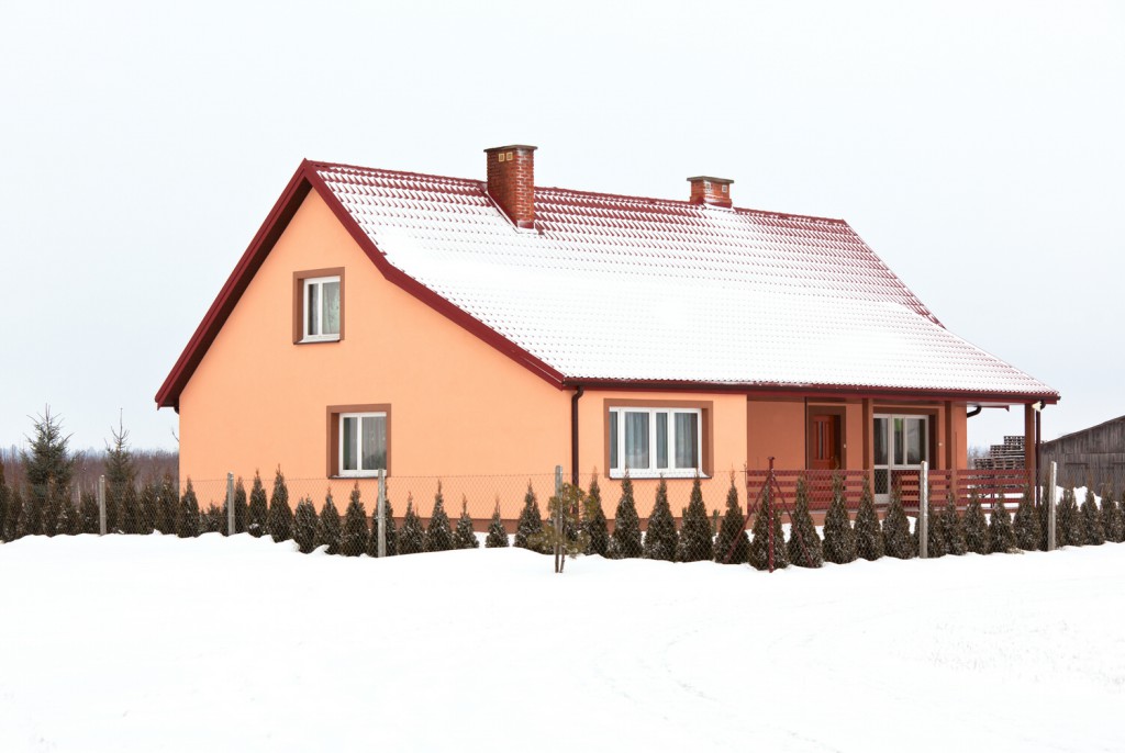Winteraufgabe: Mit Schnee Dämmlecks im Dach erkennen