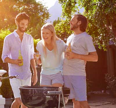 Grillen mit Freunden auf dem Balkon: Wie laut darf es werden?