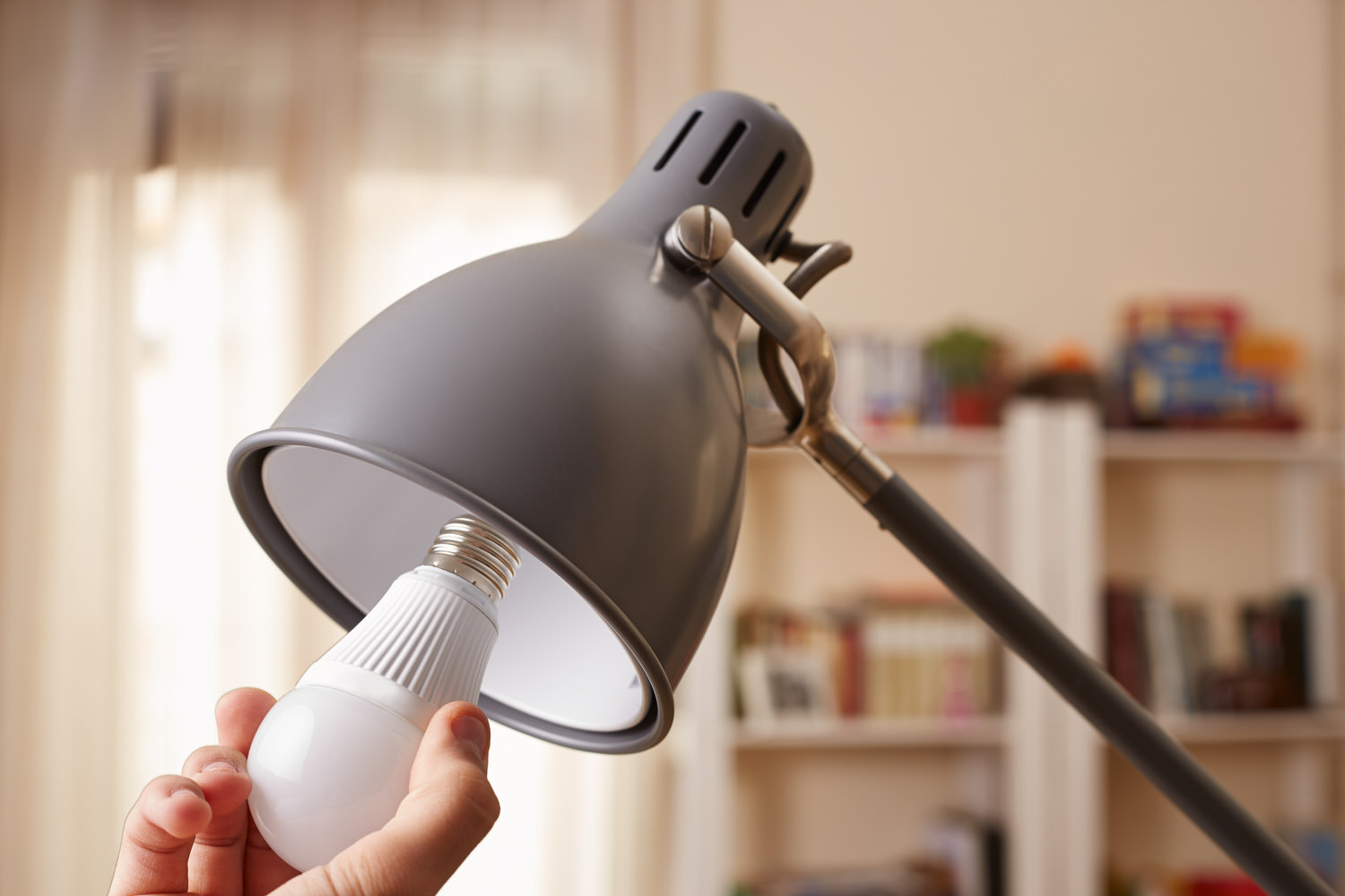 lampen im test: halogen ist dreimal so teuer wie led