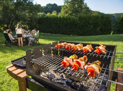 Achten Sie beim Kohlegrill auf den Gitterabstand