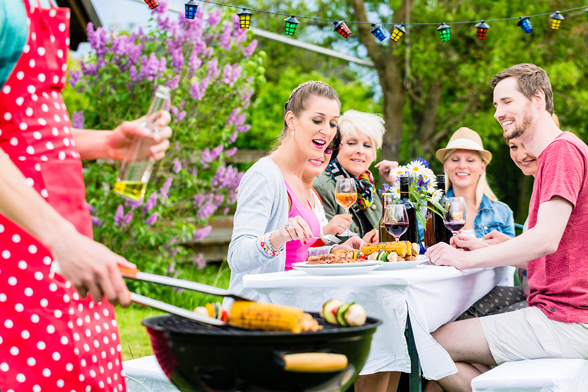 Grillparty Im Garten Das Darf Nicht Fehlen Zuhause Bei Sam