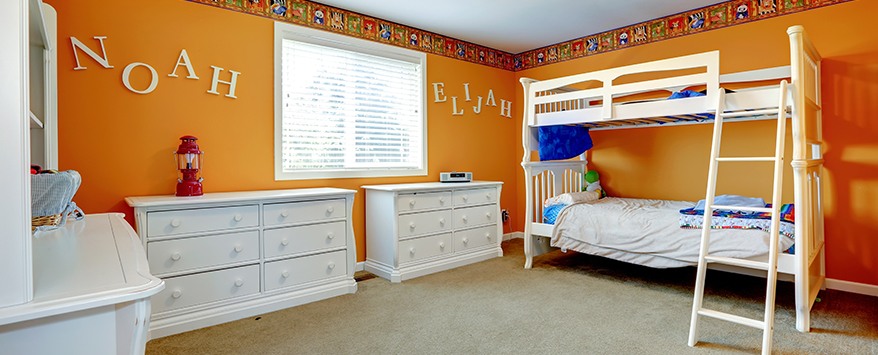 Das Etagen- oder Hochbett ist eine Alternative zum normalen Jugendbett für ältere Kinder