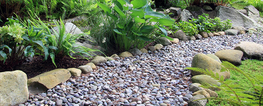 Schotter eignet sich sehr gut für befestigte Gartenwege